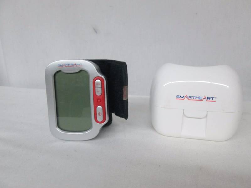 lot 94 image: Veridian Sport Digital Blood Pressure Monitor