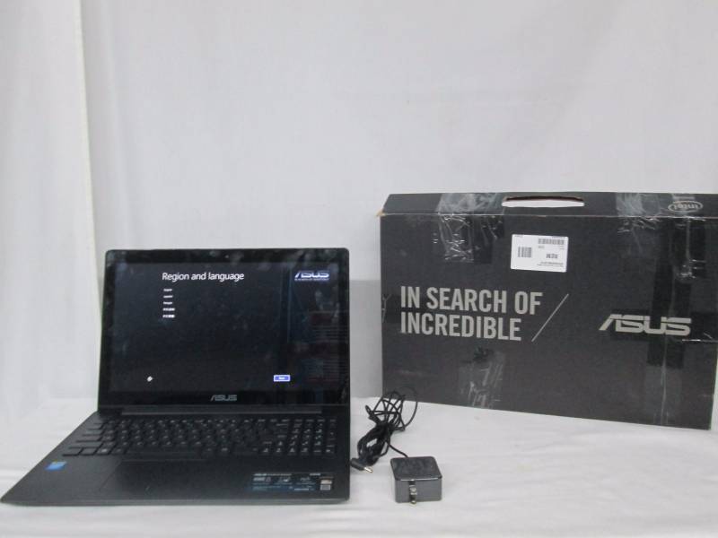 lot 6 image: Asus 15.6 Touch Screen 4GB Windows 8.1 Laptop