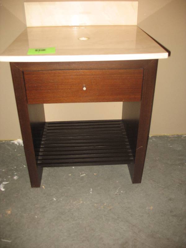 Free standing vanity