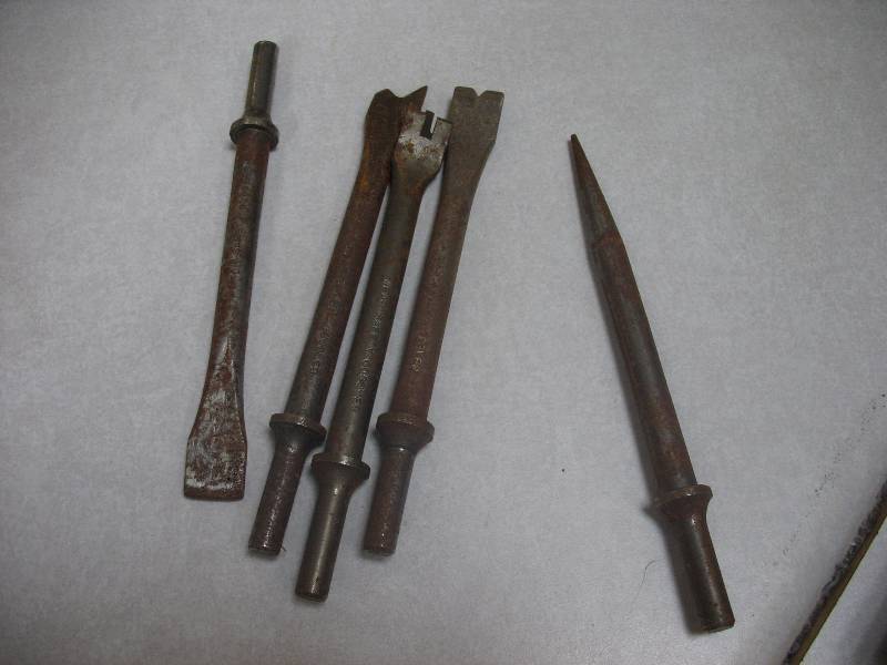 Impact drill bits