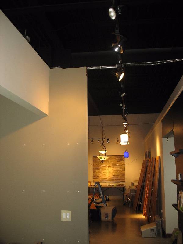 280 L.F. Black Track Lighting
