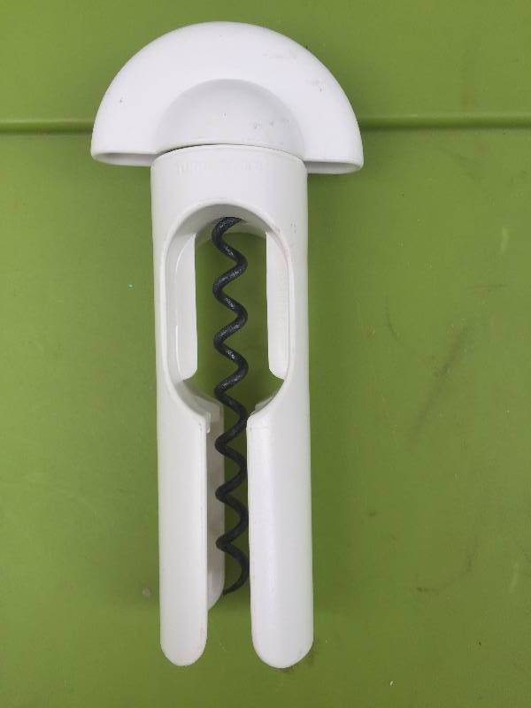 lot 2 image: Tupperware Wine Corkscrew