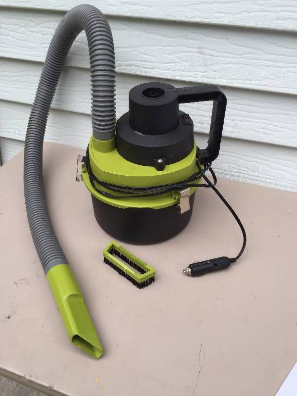 lot 34 image: The Black Series Multifunctional wetdry vacuum