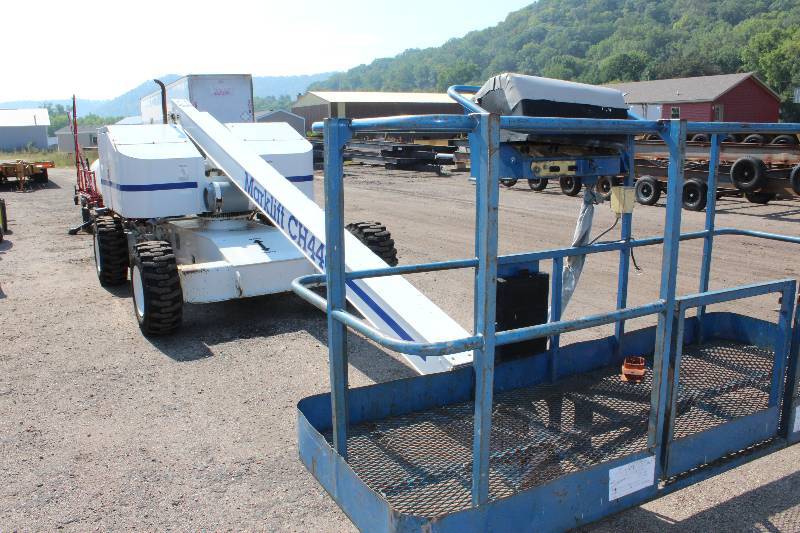 lot 3 image: Mark Industries Self Propelled Boom Model Marklift CH44C Number 1996 6762 3784.4 Hours Indicated 650lbs Loading Platform Max Capacity Platform Height 44 Ft Platform Reach 37 ft Manual Idle Set Tested & Operational.
