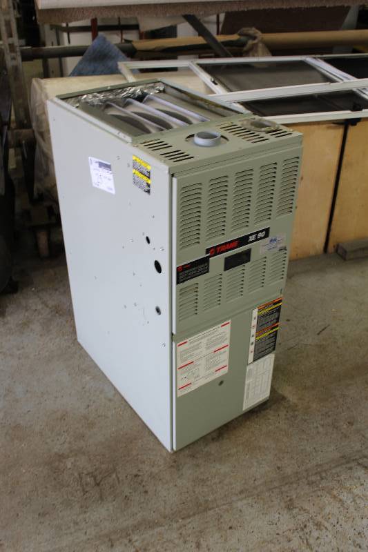 lot 25 image: Trane XE 90 Furnace 96.6% Efficient Like New Working.
