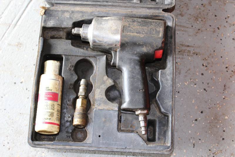 lot 43 image: Air-Powered Impact Driver wHard Case & Attachment Tested & Operational.