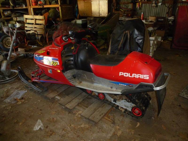 lot 6 image: 2001 Polaris 440 XCF Snowmobile