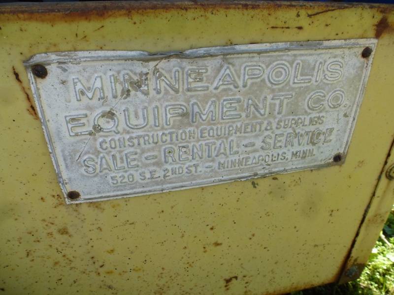 lot 4 image: Worthington Portable Compressor