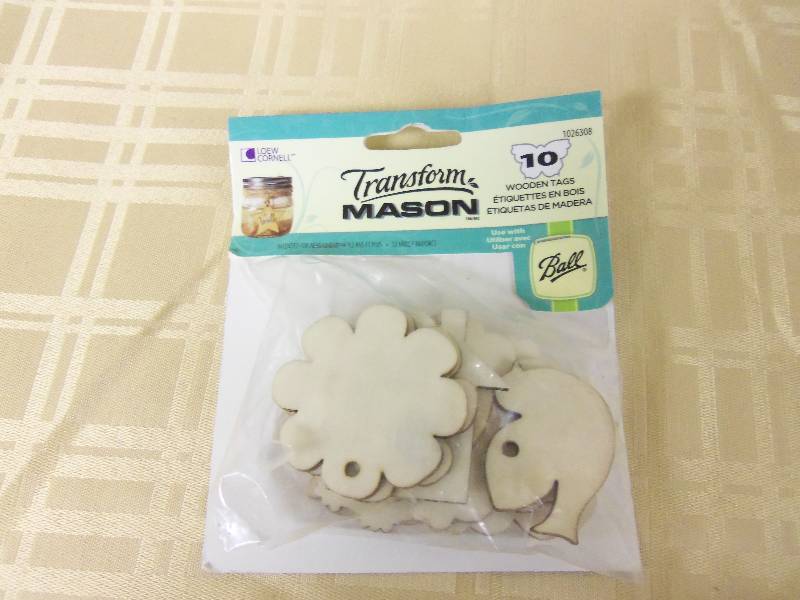 lot 8 image: Wooden Tags