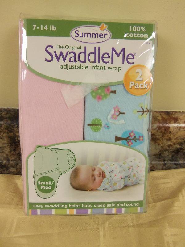 lot 17 image: Swaddle Me Infant Wrap