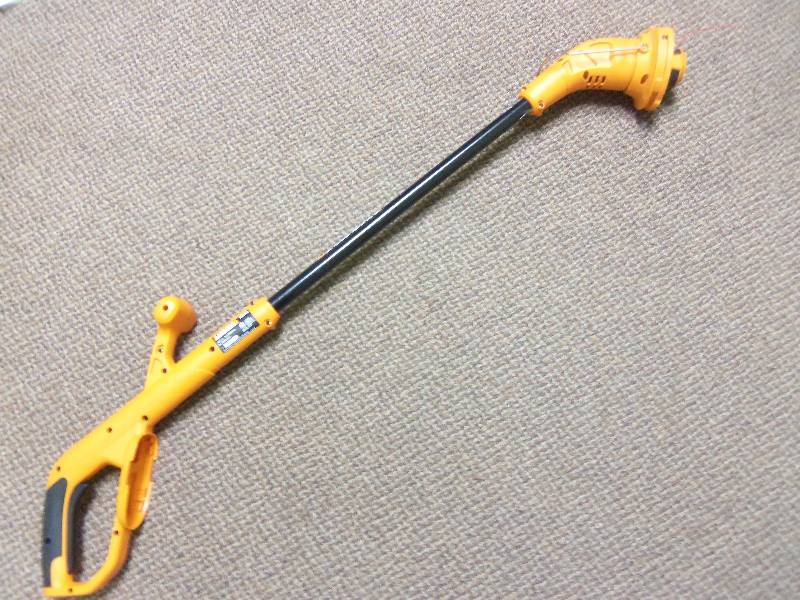 lot 47 image: Weed Eater