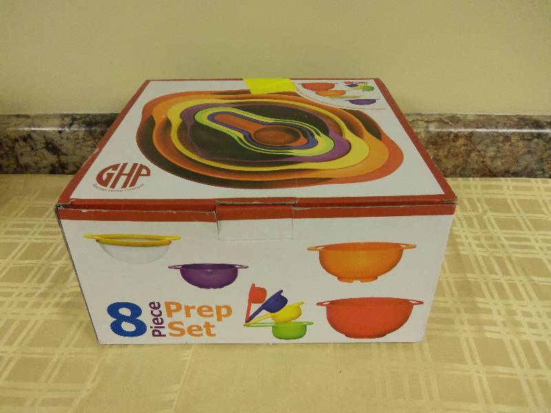 lot 59 image: 8 Piece Prep Set