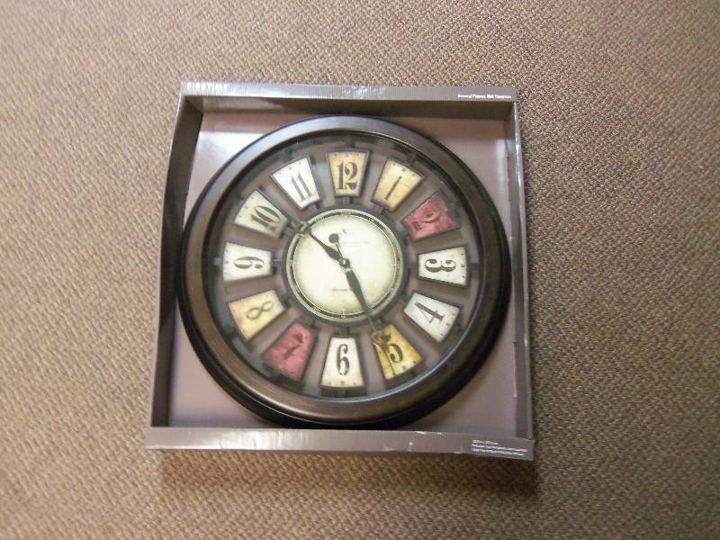 lot 77 image: Large Wall Clock