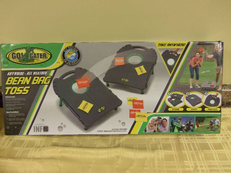 lot 83 image: Go Gater Bean Bag Toss