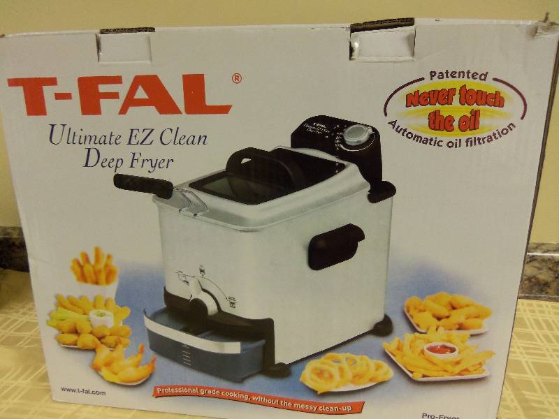 lot 98 image: T-Fal Ultimate EZ Clean Deep Fryer