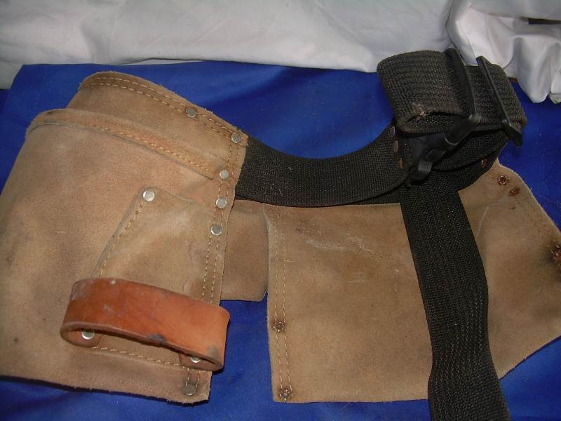 carpenter pouch