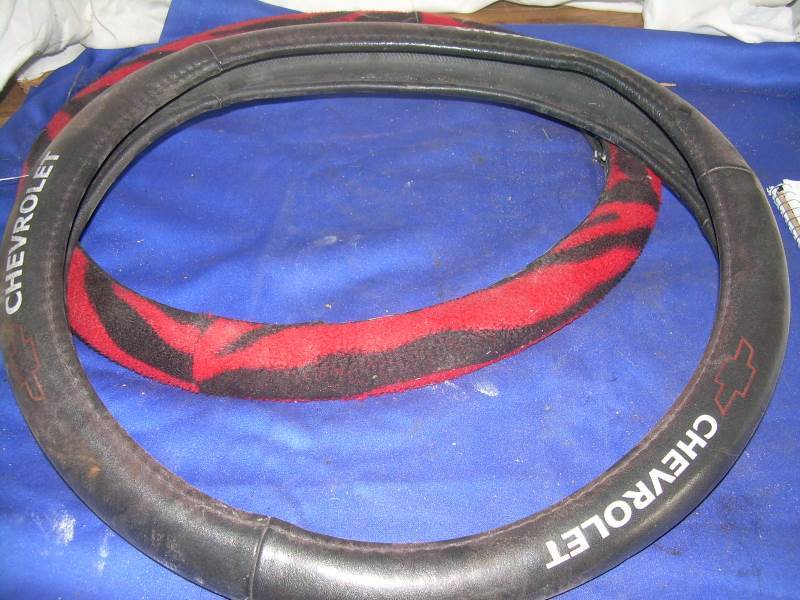 2 steering wheel covers