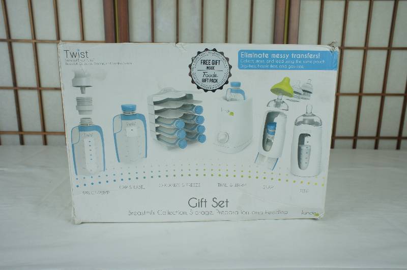 lot 7 image: Kiinde Breastfeeding Set