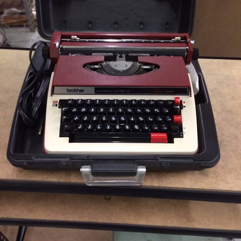 lot 16 image: Brother Automatic Electric 12 Activator 2512 Typewriter