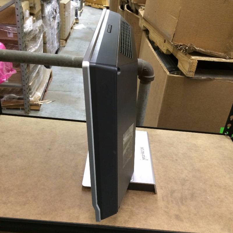 lot 29 image: Magnavox 20MF251W 20 Television