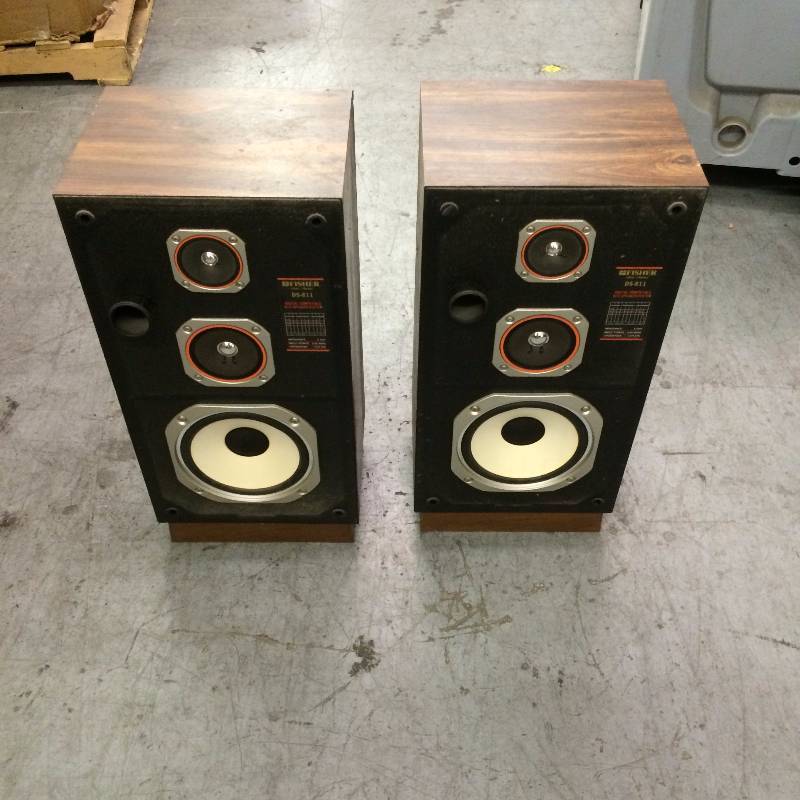lot 30 image: Vintage Fisher DS-811 Speakers