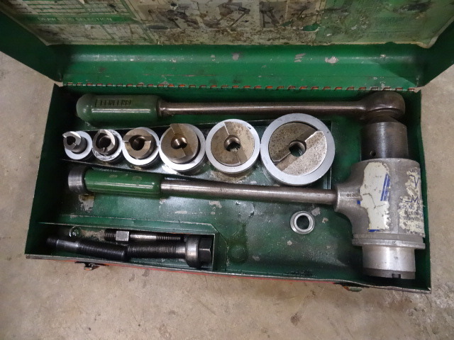 Ratcheting Knockout Driver