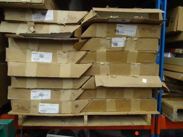 Fluorescent Light Fixtures