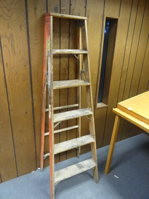 Step Ladder