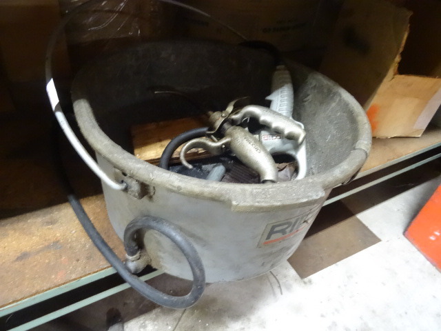 Pipe Threader Oiler