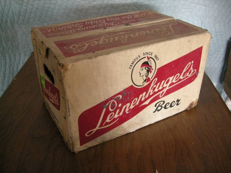 Vintage Leinenkugels beer case