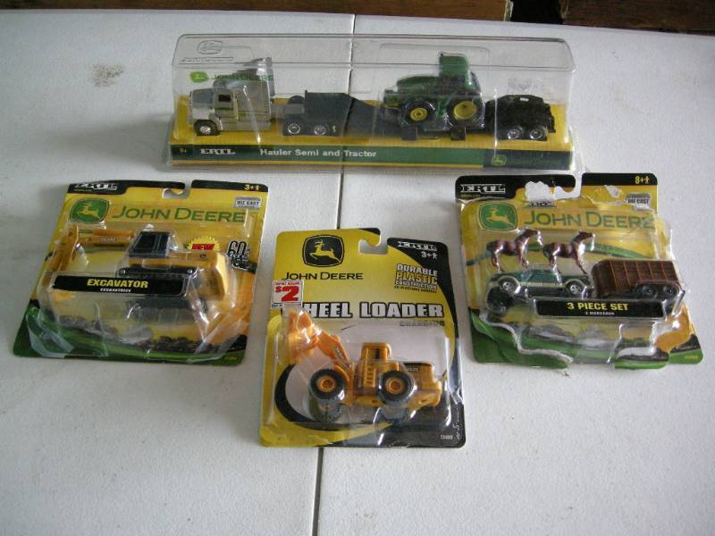 ERTL John Deere