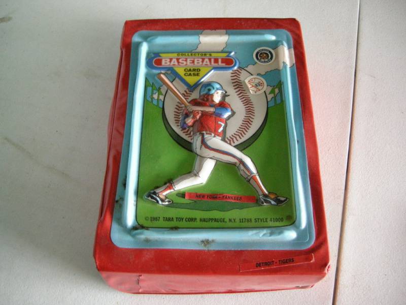 1987 Baseball card case