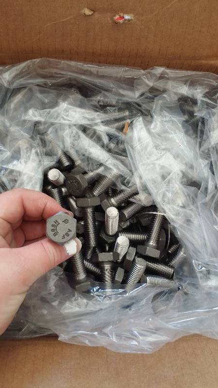 Hex bolt