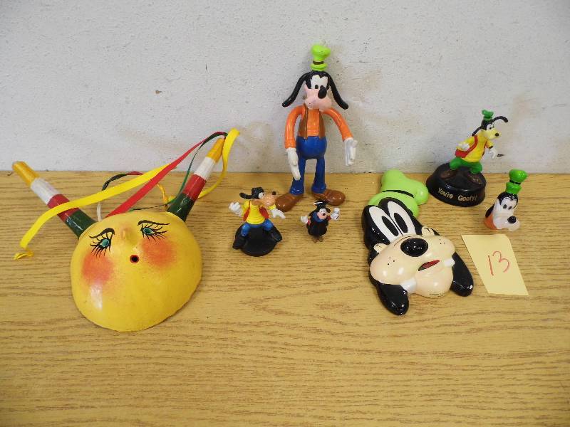 Vintage GOOFY Items
