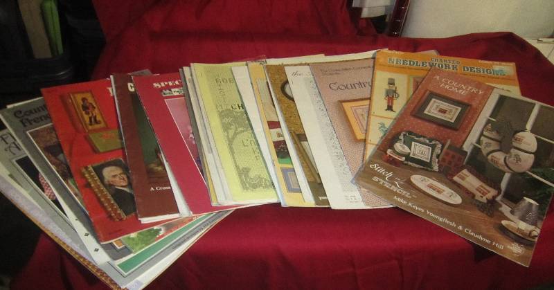 lot 265 image: Lot of Craft Books - Needlepoint  Cross Stitch  Stencil  Etc