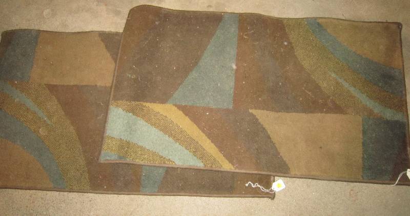 lot 267 image: Pair of Rugs 2x3 Brown Tones