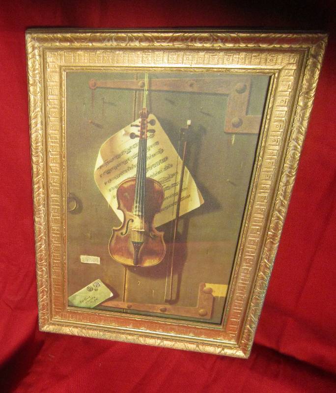 lot 297 image: Old Violin Picture - Gold Orante Frame 15 x 11