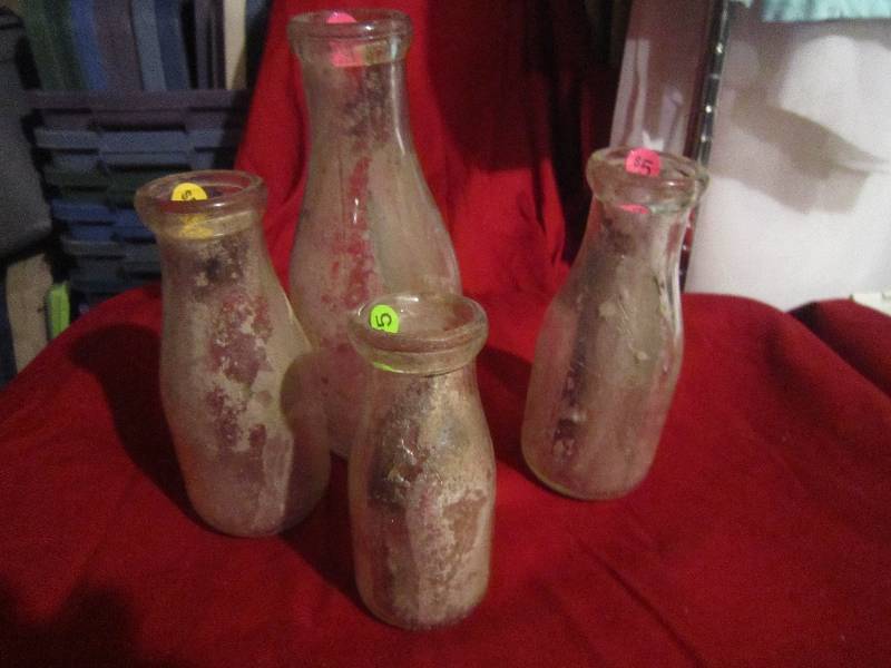 lot 271 image: Milk Bottles Assorted Sizes