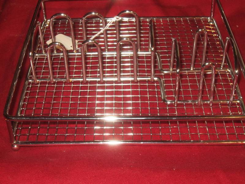 lot 279 image: Silverware Holder