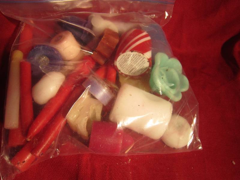 lot 328 image: Bag Lot of Candles
