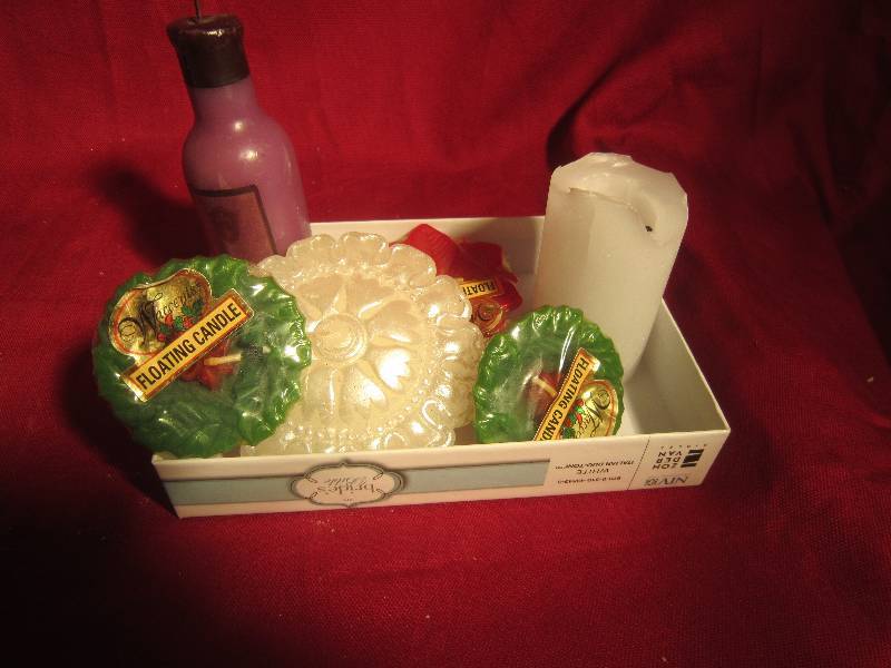 lot 329 image: Lot of NEW Candles