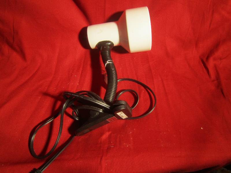 lot 343 image: Clip White Lamp