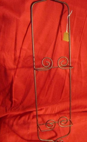 lot 371 image: 2 Tier Metal Plate Rack Holder