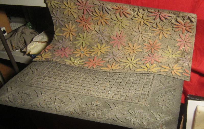 lot 399 image: 2 Floor Mats