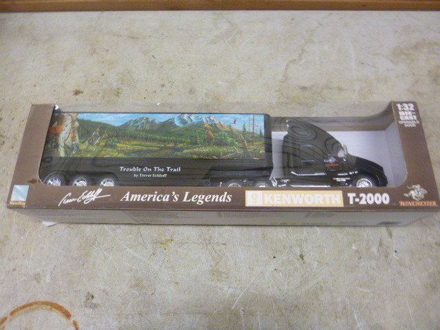 lot 10 image: Freightliner Trouble on the Trail Die Cast Truck