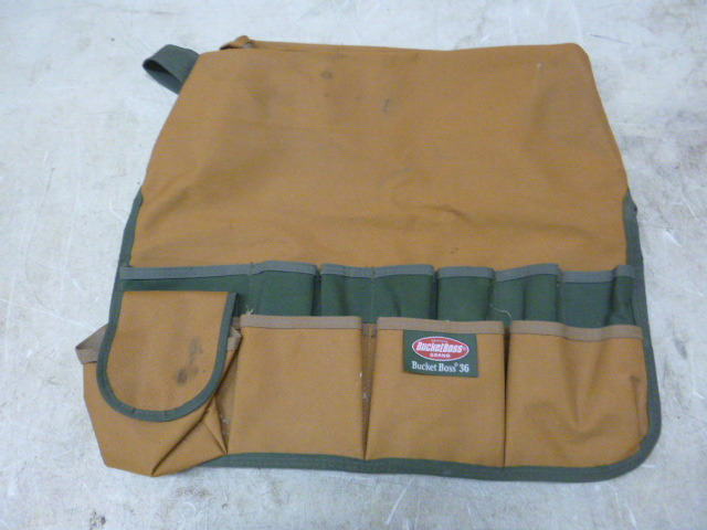 lot 52 image: Bucket Boss Tool Pouch