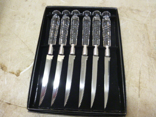 lot 99 image: Set of Illusion Steak Knives