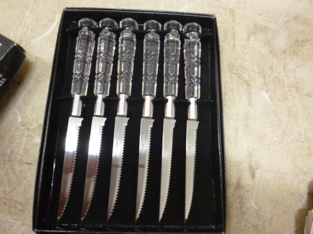 lot 100 image: Set of Illusion Steak Knives