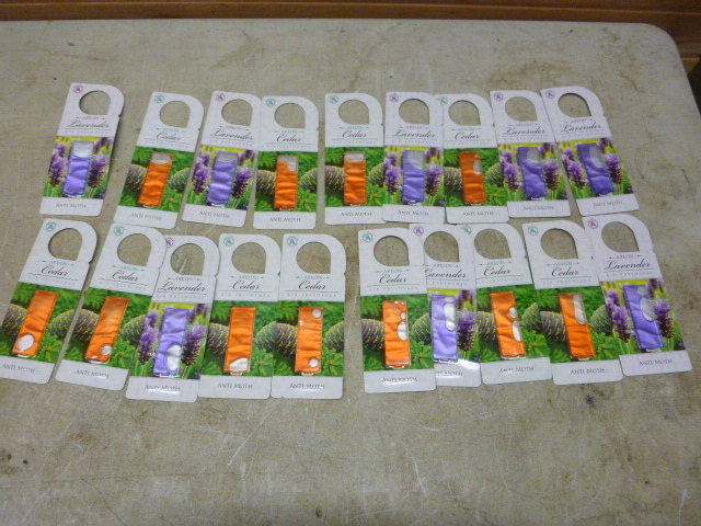 lot 131 image: 20 Air Fresheners.