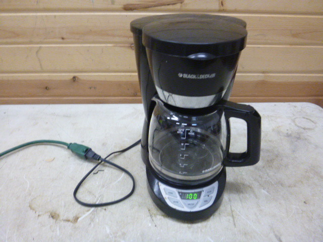 lot 159 image: Black & Decker Coffee Maker